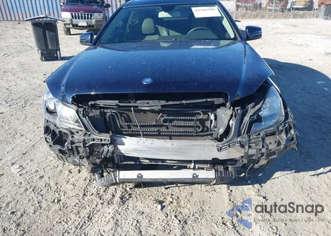 2012 Mercedes-Benz C 250 из США, поврежденный, VIN WDDGJ4HB6CF798326